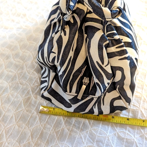 Zebra hand bag - Picture 7 of 9